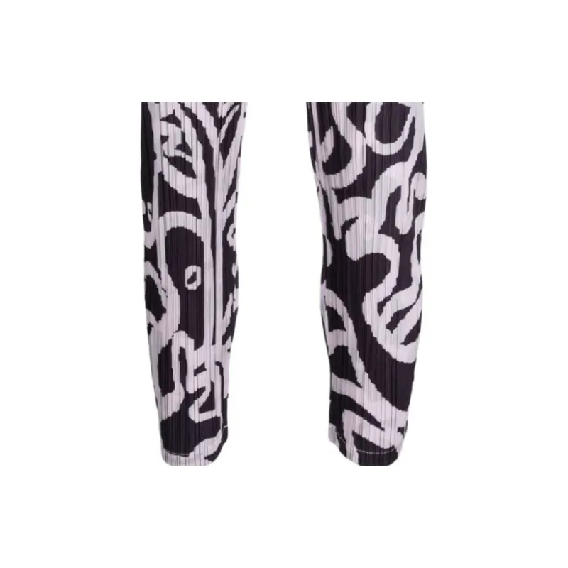 PLEATS PLEASE ISSEY MIYAKE Seeker Abstract print Plissé Trousers-5