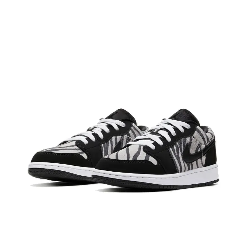 Jordan 1 Low GS Zebra-6
