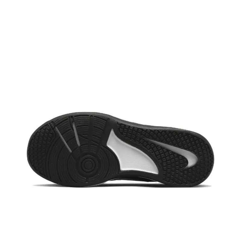 Nike Omni Multi-Court 'Black White' GS-6