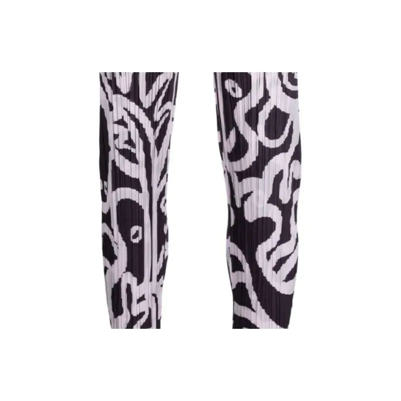 PLEATS PLEASE ISSEY MIYAKE Seeker Abstract print Plissé Trousers-4