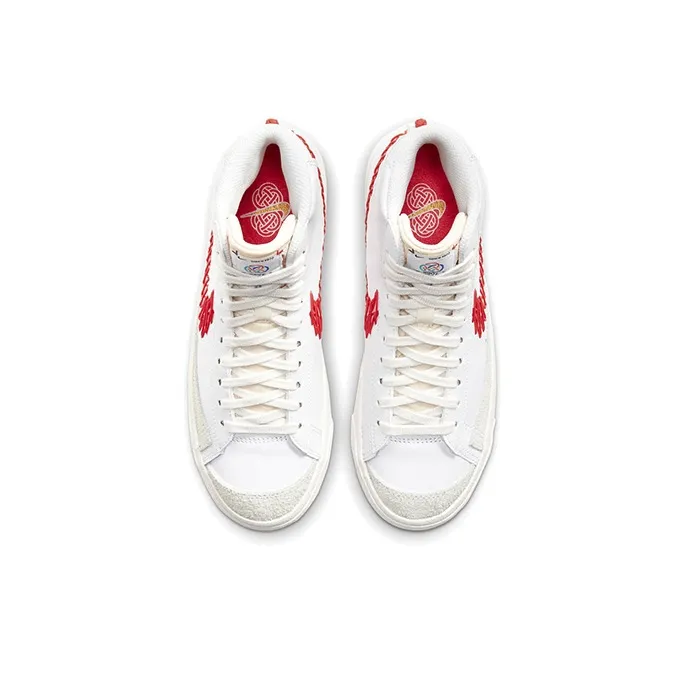Nike Blazer Mid 77 GS Double Zig Zag-Stitched Swoosh-3