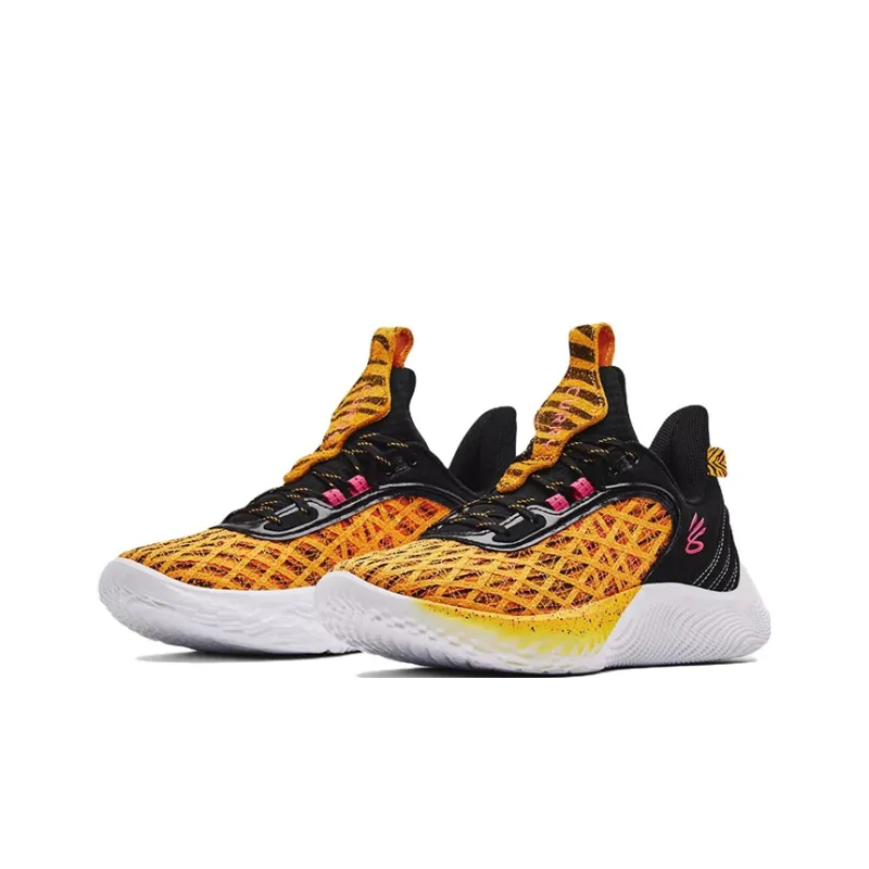 Yellow Under Armour Basketball Kid Under Armour Curry Kids