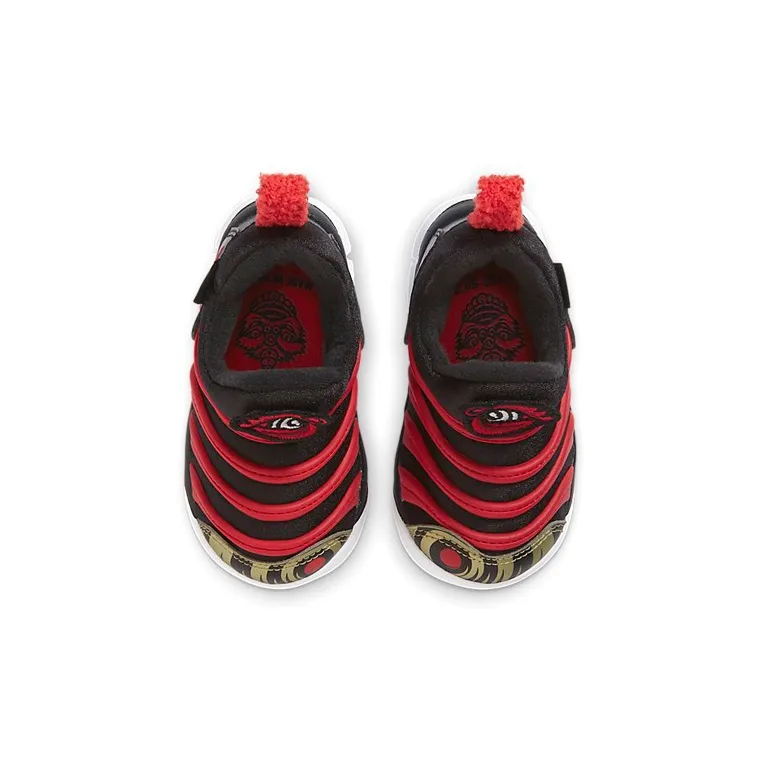 Nike Dynamo Free Mic QS Low Top Toddler Shoes Black Red Infant And Toddler-3