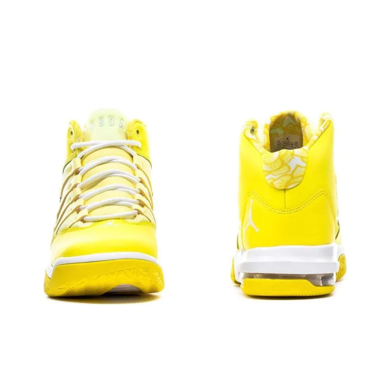 Air Jordan Max Aura 'Dynamic Yellow' GS-3