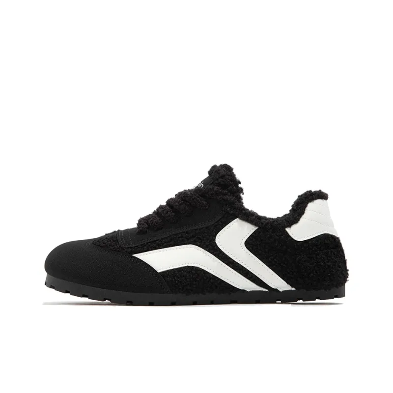 TUOPIN Pie Shoes German Army Trainers Slip Resistant Lightweight Thermal Low Top Casual Shoes Women's Black-0