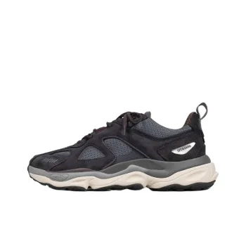 Axel Arigato Satellite Runner Sneakers