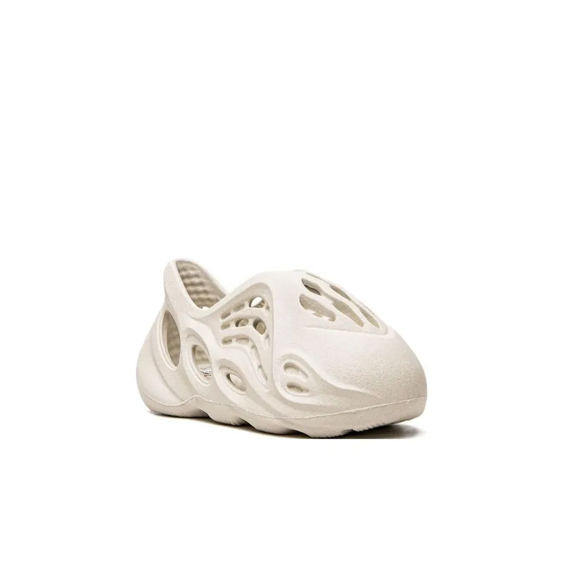 Adidas Yeezy Foam RNR Sand Infants-1