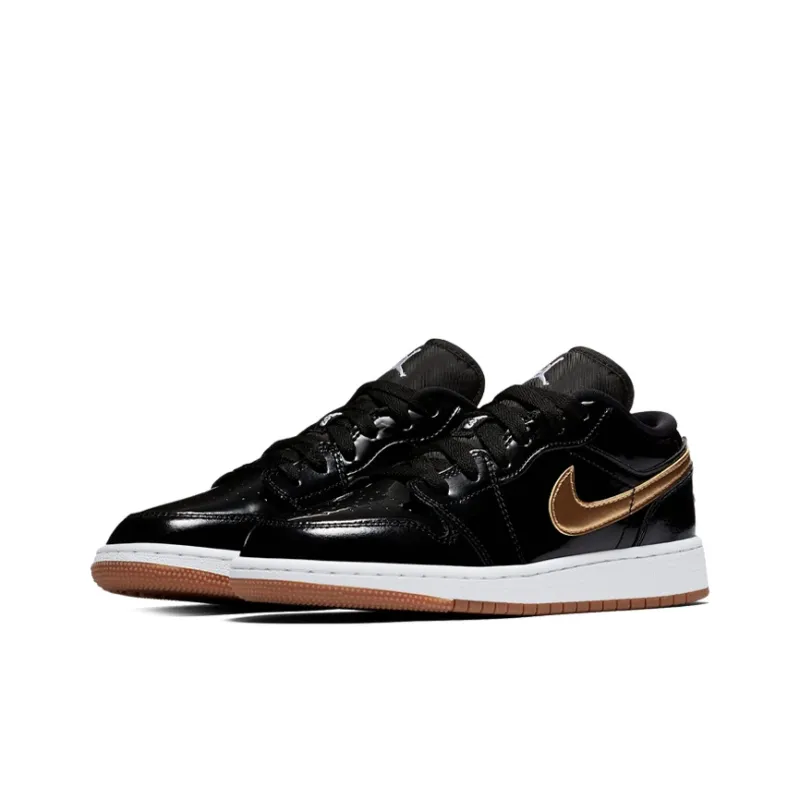 Jordan 1 Low GS Metallic Gold-2