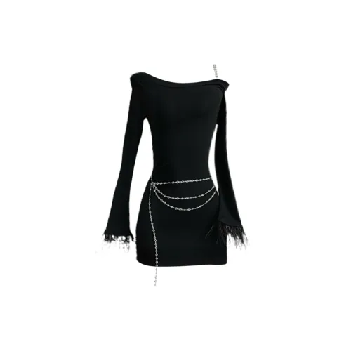 Udon House Long-Sleeved Dresses Women's Black