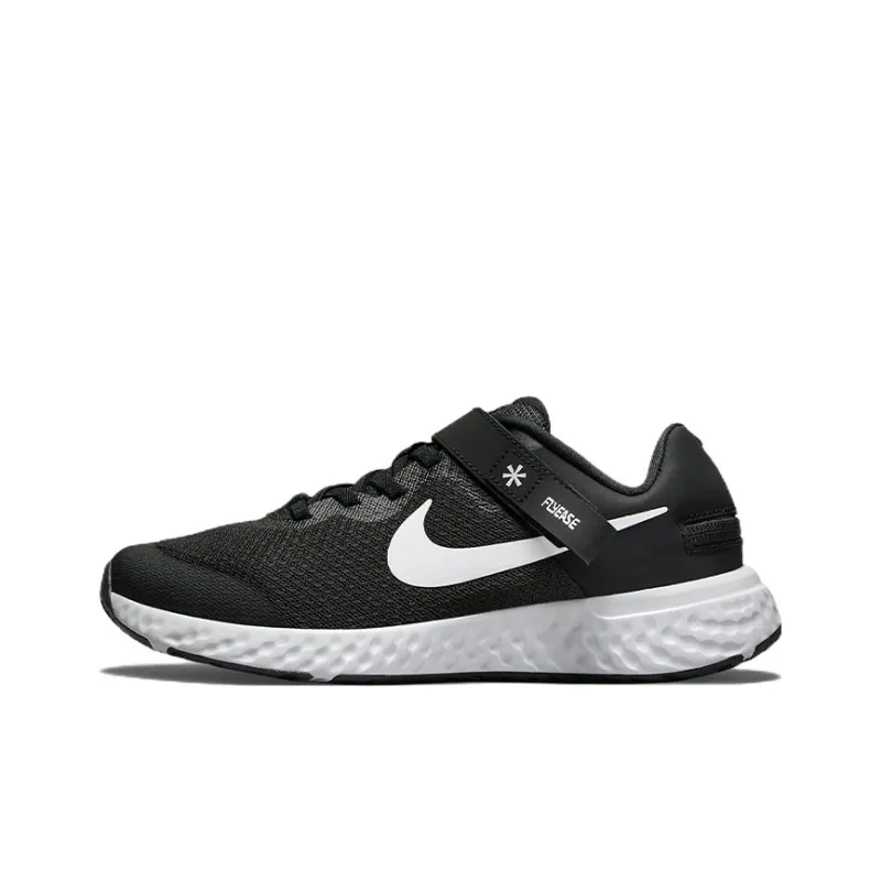 Nike Revolution 6 FlyEase 4E 'Black White' GS-0