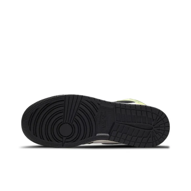 Jordan 1 Retro High White Black Volt University Gold GS-5