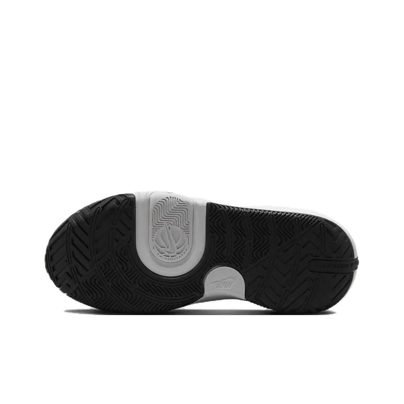 Nike Team Hustle D 11 Black White GS-8