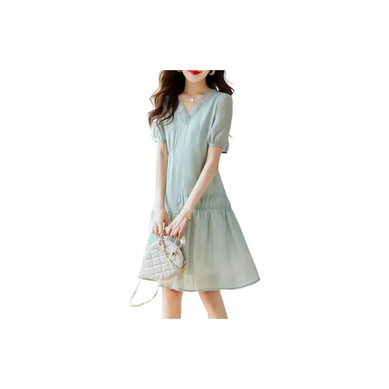 Still Quiet Short Sleeved Dresses Women's Light Green-3