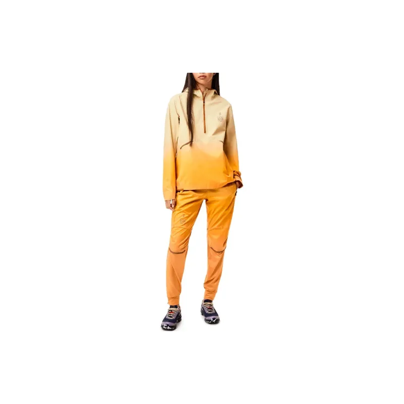 LOEWE X On Running Waterproof Anorak 'Gradient Orange'-3