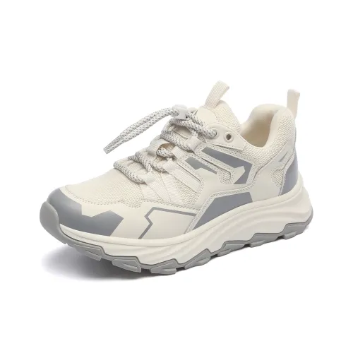 RED DRAGONFLY Hiking / Trekking Shoes Women's Low-Top