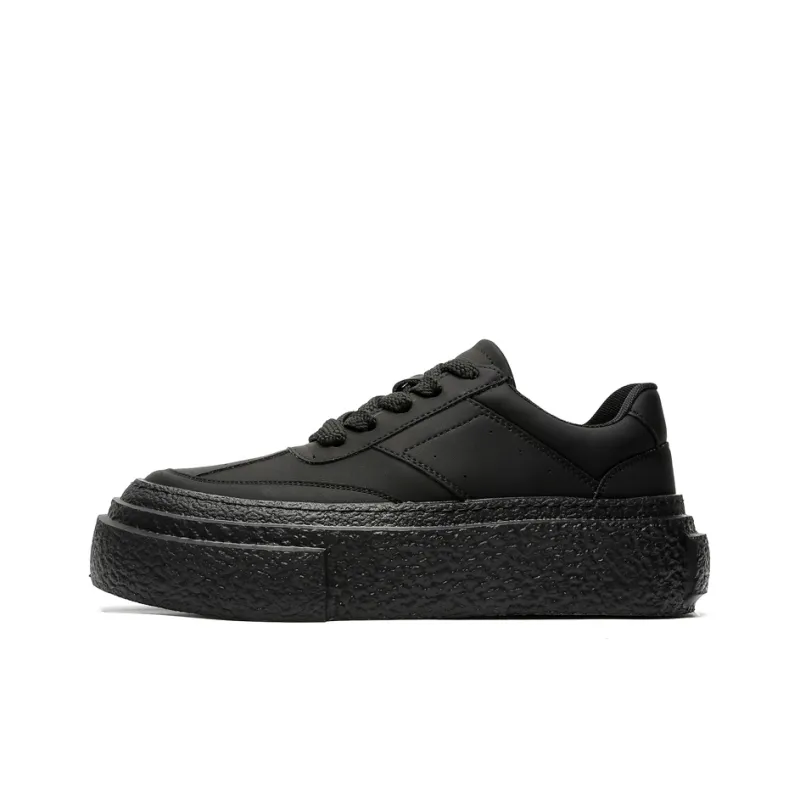 Chi Wolf Low Top Skateboard Shoes Men's Black-0