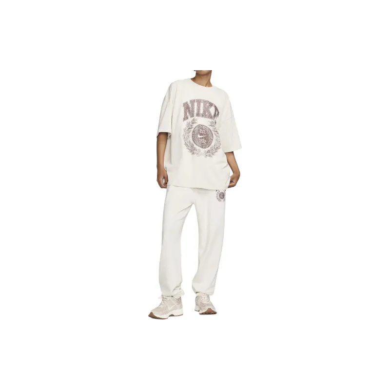 Nike Sportswear Essential Women's Oversized T-Shirt-2
