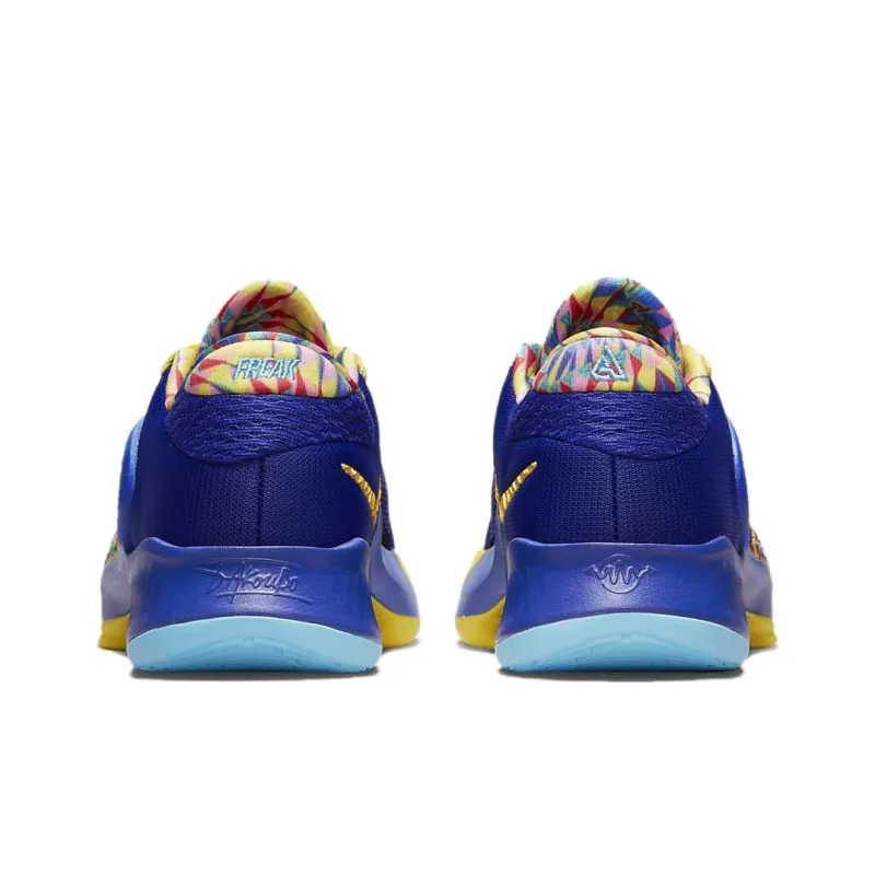 Nike Zoom Freak 4 SE GS 'Kaleidoscope'-3