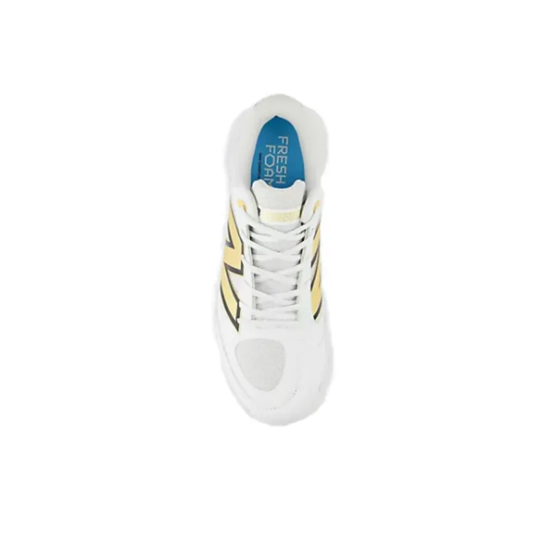 New Balance Fresh Foam 3000v7 White Metallic Gold Thunder-2