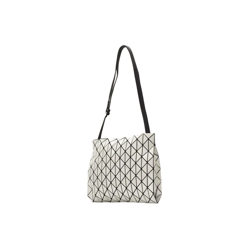 ISSEY MIYAKE Row Metallic Polyvinyl Chloride Resin Handbag Shoulder Bag Regular Women's Ivory-2