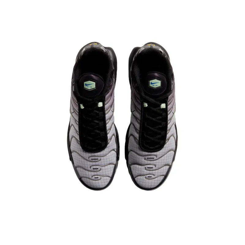 Nike Air Max Plus Green Glow-3