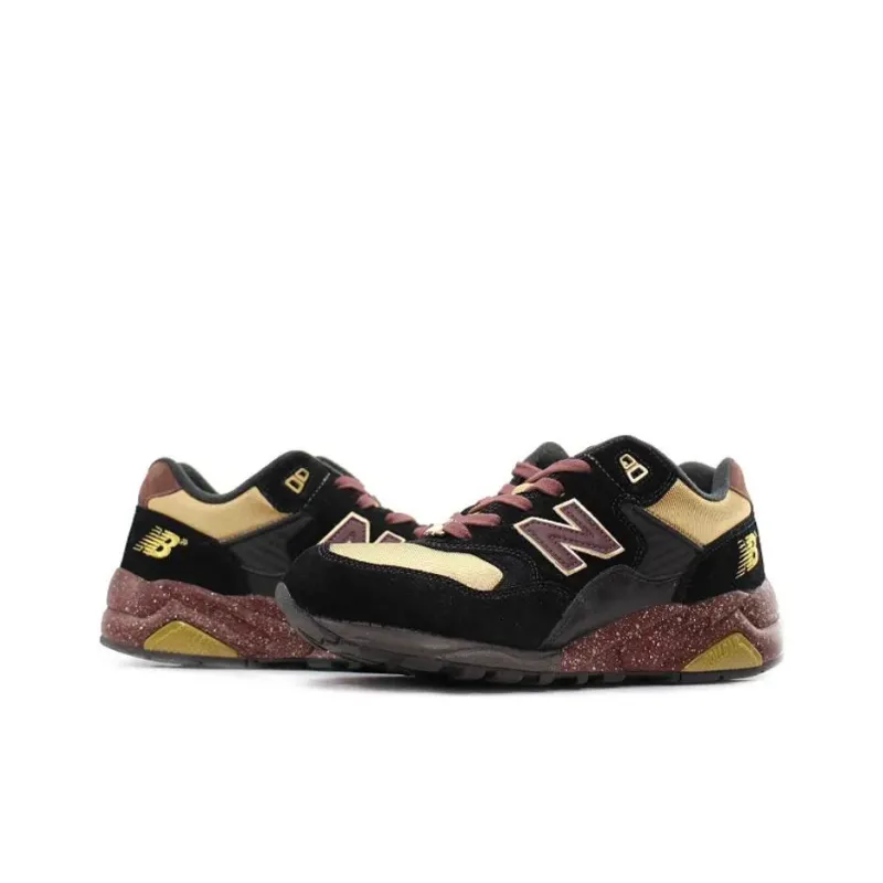 Stussy X UNDEFEATED X Hectic Kelly x New Balance NB 580 Cushioning Wear Resistant Low Top Running Shoes Men's Black Red-3