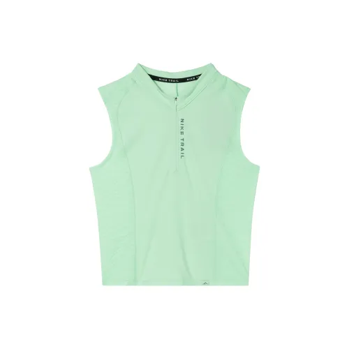 Nike T-Shirts Women's Vapor Green