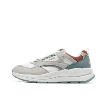 XTEP Vintage Series 80 Anti Slip Wear Resistant Low Top Casual Shoes Men's Gray White Red