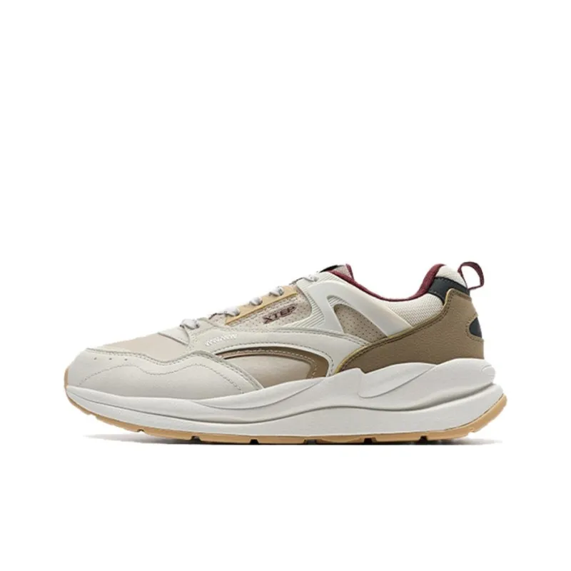 XTEP Wear Resistant Slip Resistant Low Top Casual Shoes Men's Beige Brown-0