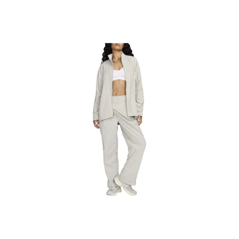 Nike Sportswear Collection Women's Oversized Repel Zip Jacket-4
