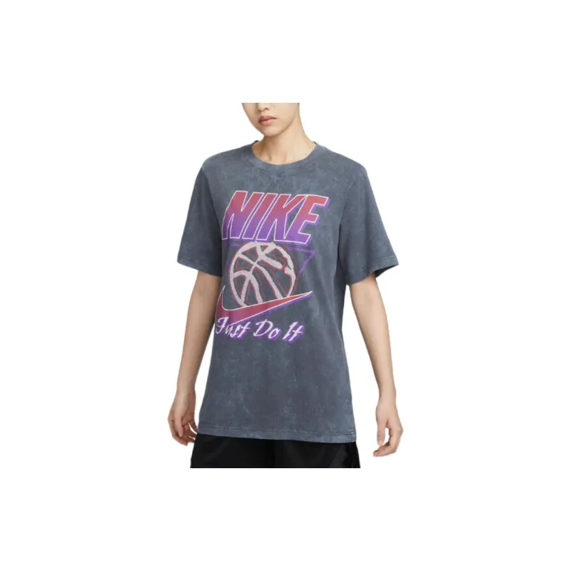 Nike Sportswear Women's Short Sleeve Graphic T Shirt-3