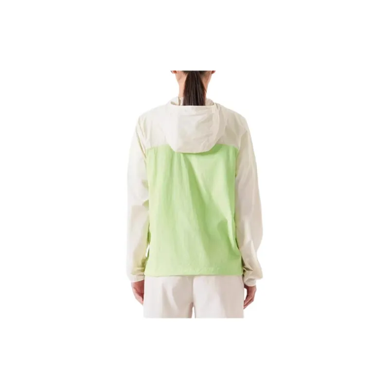 THE NORTH FACE W SUN CHASE WIND JACKET Jackets Coats Women's Light Grass Green-1