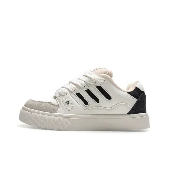 WJA Anti Slip Wear Resistant Lightweight Breathable Low Top Skateboard Shoes Women's Black White