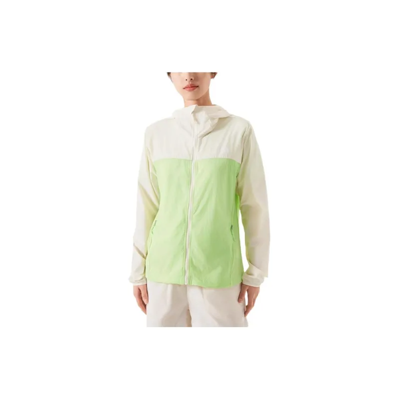 THE NORTH FACE W SUN CHASE WIND JACKET Jackets Coats Women's Light Grass Green-2