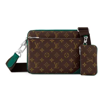 LOUIS VUITTON Trio Messenger