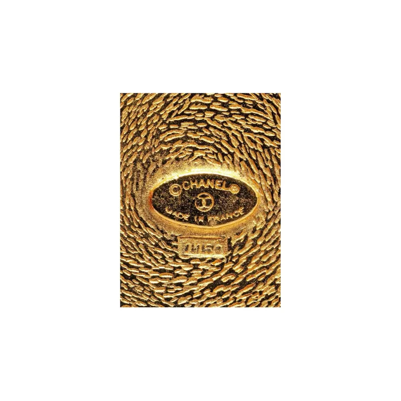 CHANEL 1990s Rue Cambon Medallion Brooch-2