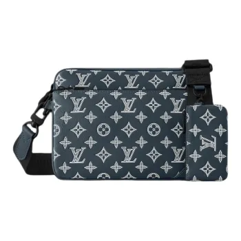 LOUIS VUITTON M69443 Trio Messenger