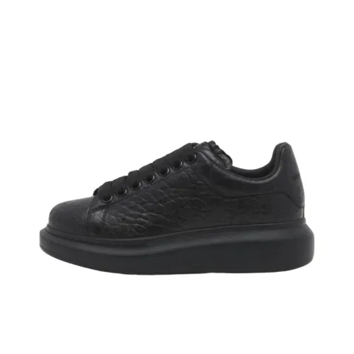 Alexander McQueen Round Toe Lace Up Sneakers