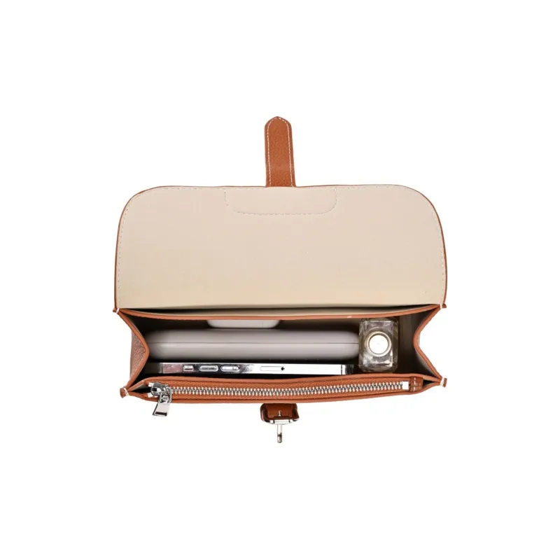 AQUASCUTUM Top Grain Cow Leather Shoulder Bag Regular Women's Brown-3