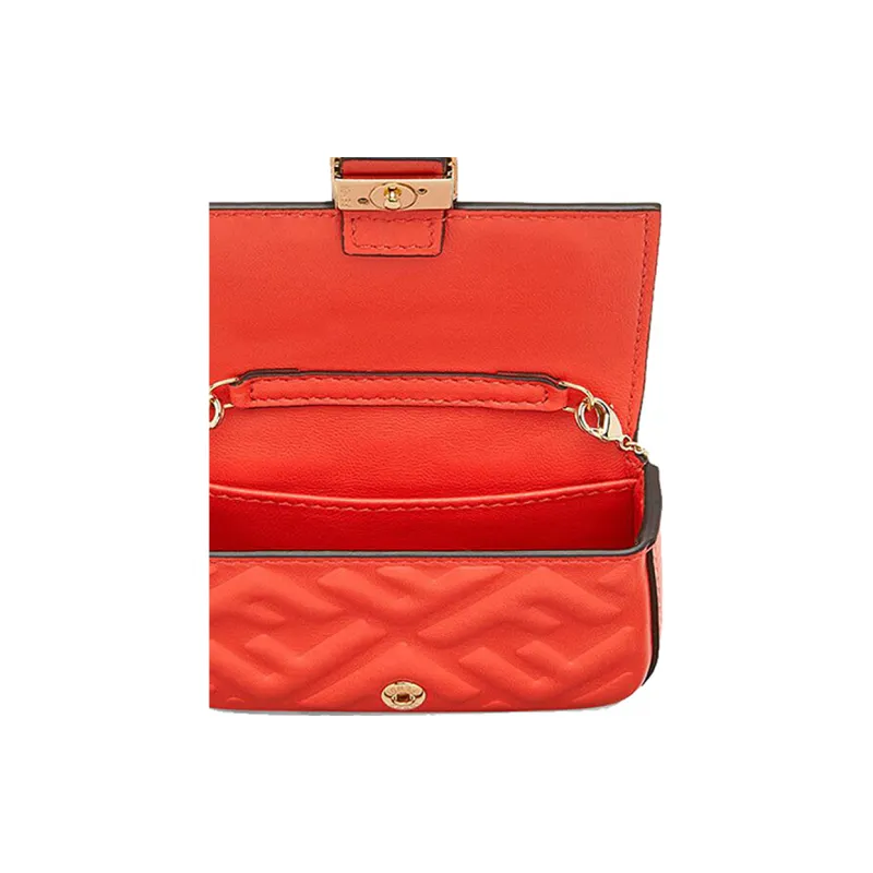 FENDI Baguette Crossbody Bags-4
