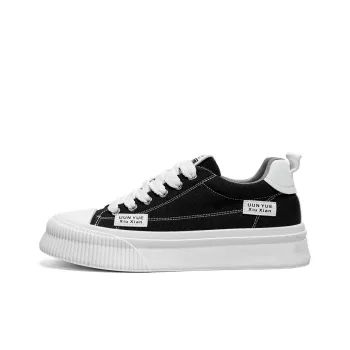 Wooden Rabbit Low Top Canvas Shoes Men's