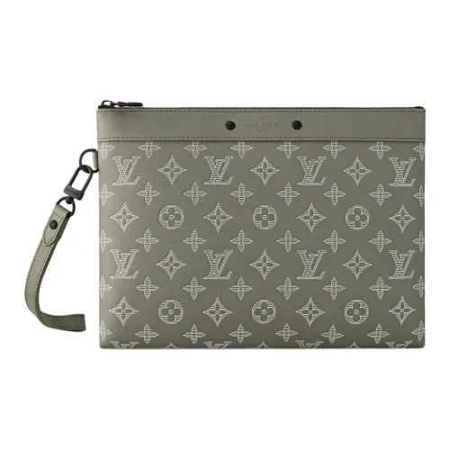LOUIS VUITTON Pochette To Go
