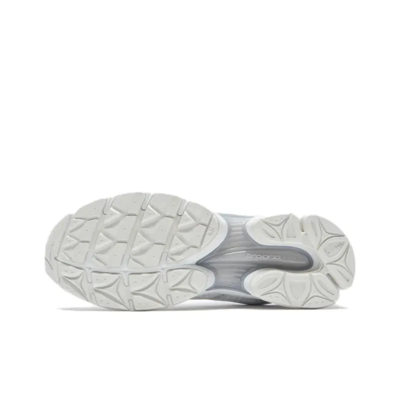 Saucony ProGrid Triumph 4 Abrasion Resistant Low Top Casual Shoes Men's White-3