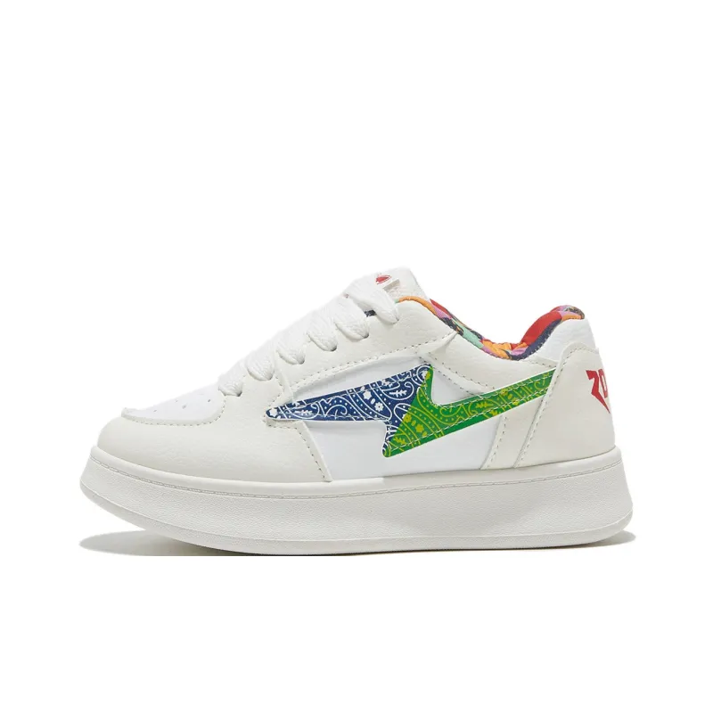 VICTORIA&VERA Lightweight Low Top Skateboard Shoes Women's Paisley-0