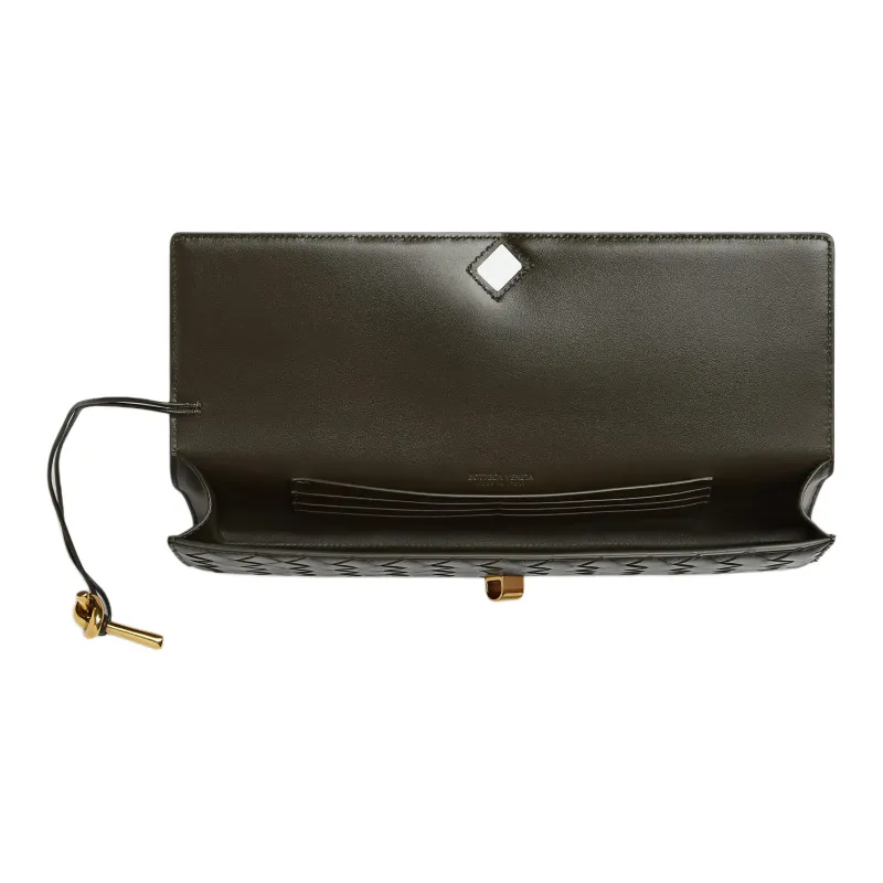 Bottega Veneta Andiamo Series Sheepskin Clutch Women's Khaki-3