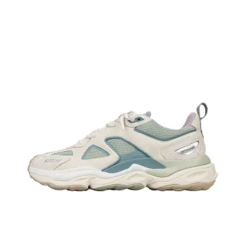 Axel Arigato Satellite Runner Low Top Casual Shoes Men's Ecru