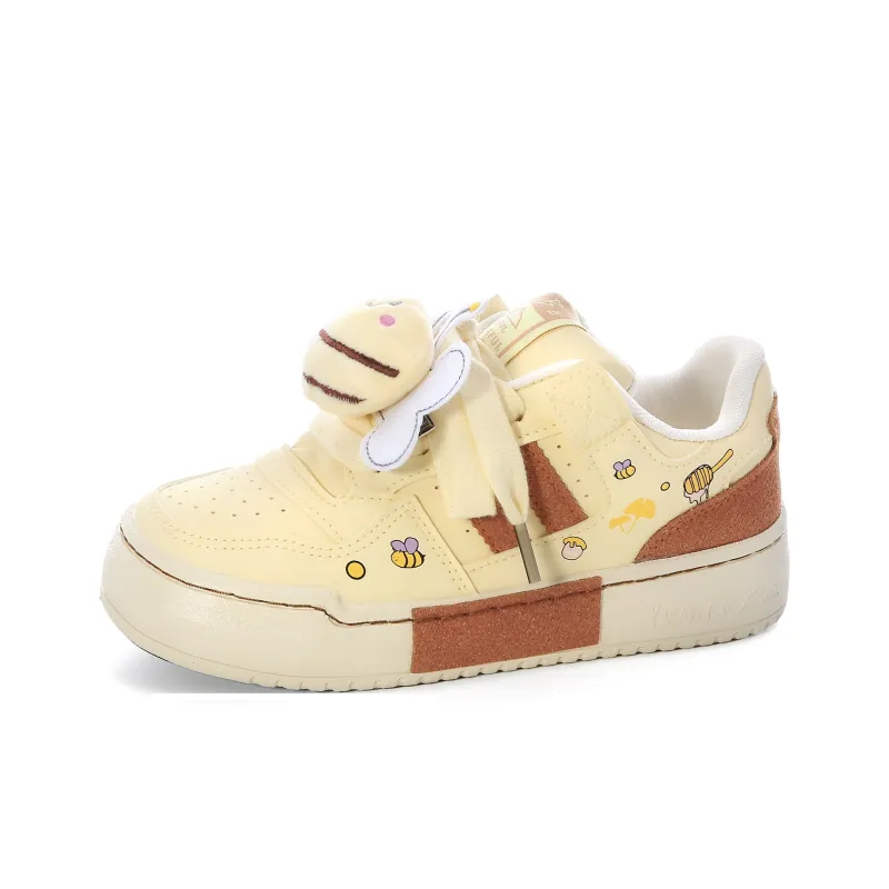Lovely You Lightweight Anti Slip Low Top Skateboard Shoes Women's Yellow-1