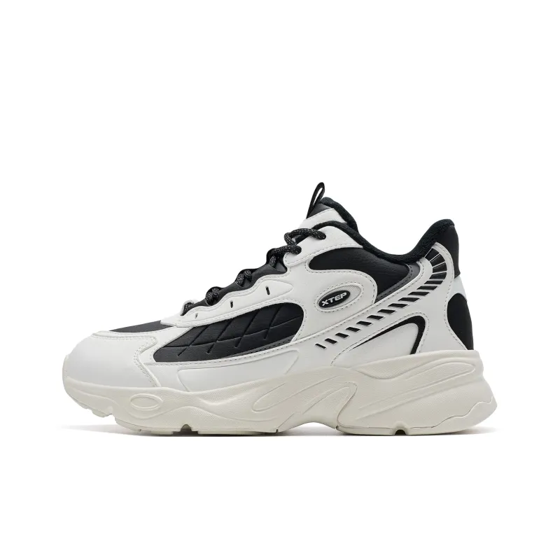 XTEP Nomadic Wear Resistant Slip Resistant Low Top Casual Shoes Women's White Black-0
