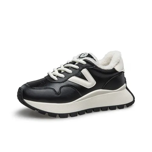 KANGNAI Casual Shoes Women's Low Top Ecru/Black