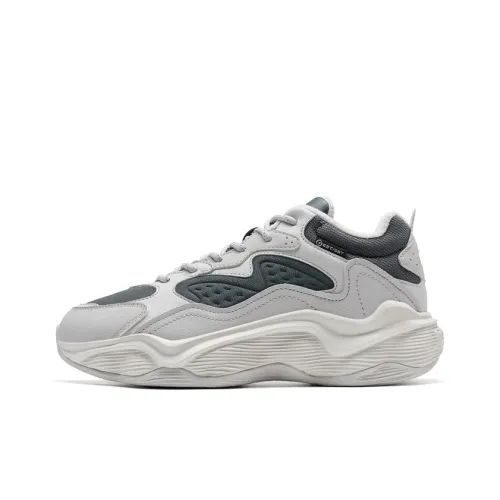 XTEP Slip-Resistant Water-Resistant Warm Mid-Top Casual Running Shoes Women's Gray